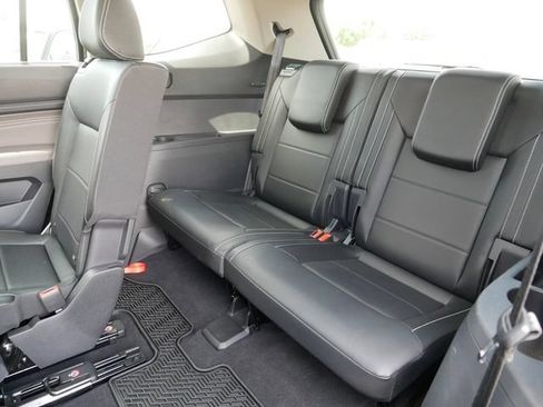 Certified 2023 Volkswagen Atlas SEL R-Line AWD/4WD image 21