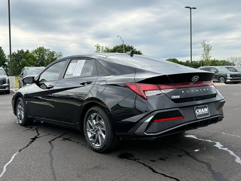 Used 2024 Hyundai Elantra SEL FWD image 7