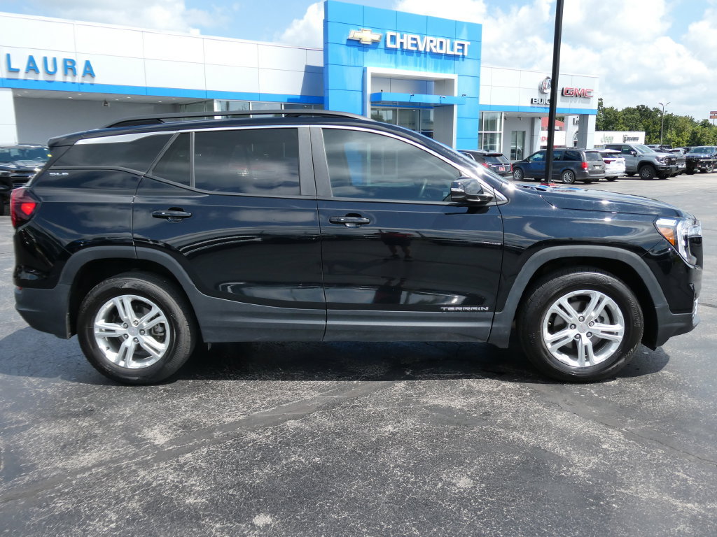 Certified 2024 GMC Terrain SLE w/ Driver Convenience Package FWD image 4