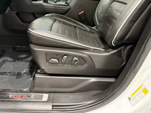 Used 2024 GMC Sierra 1500 AT4X image 15