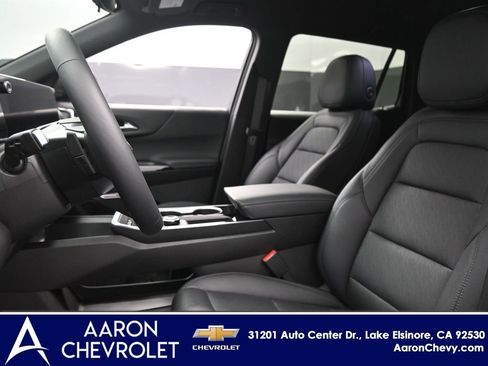 New 2026 Chevrolet Equinox LT w/ Convenience Package II image 17