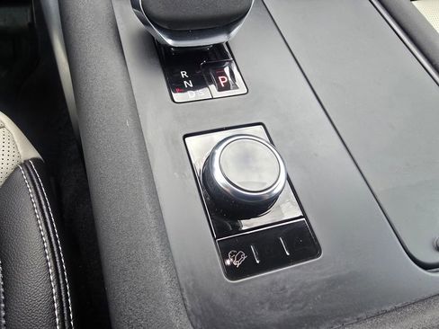 Used 2023 Land Rover Discovery S R-Dynamic AWD/4WD image 27
