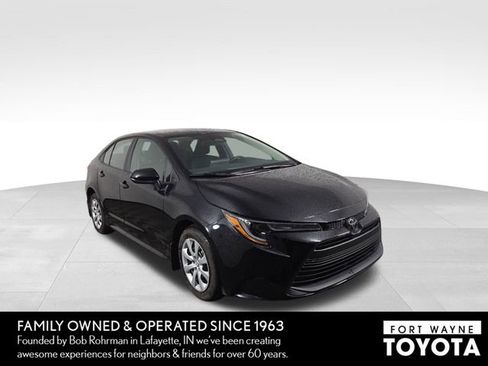 Used 2024 Toyota Corolla LE image 4
