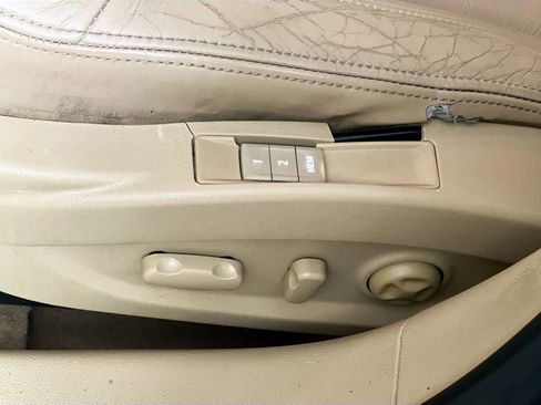 Used 2011 Buick LaCrosse CXL image 15