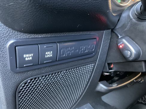 Used 2014 Jeep Wrangler Unlimited Rubicon w/ Connectivity Group AWD/4WD image 26
