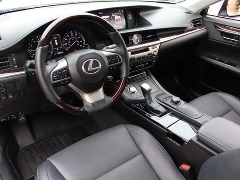 Used 2018 Lexus ES 350 w/ Premier Package FWD image 8