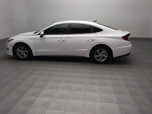Used 2023 Hyundai Sonata SE w/ Preferred Accessory Package FWD image 3