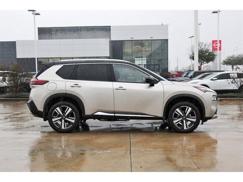 Used 2023 Nissan Rogue Platinum w/ Platinum Premium Package image 7