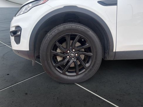 Used 2019 Land Rover Discovery Sport HSE AWD/4WD image 14