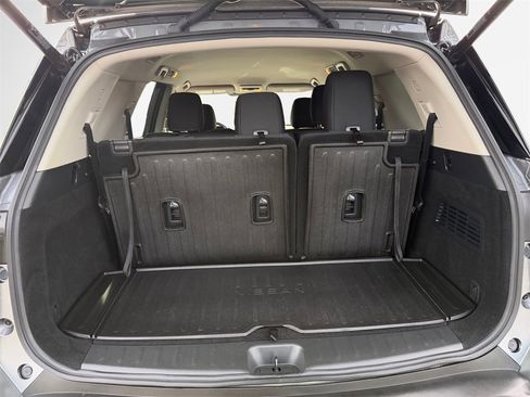 Used 2025 Nissan Pathfinder SV w/ Cargo Package image 25