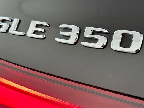 Used 2024 Mercedes-Benz GLE 350 4MATIC image 10