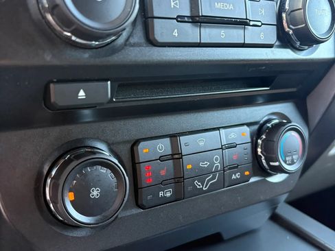 Used 2018 Ford F250 XLT w/ XLT Premium Package AWD/4WD image 11