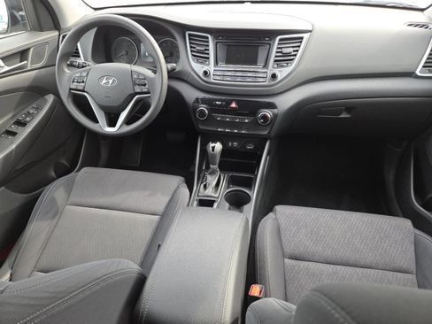 Used 2017 Hyundai Tucson SE image 20