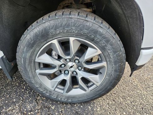 Used 2021 Chevrolet Silverado 1500 RST w/ Z71 Off-Road Package image 41