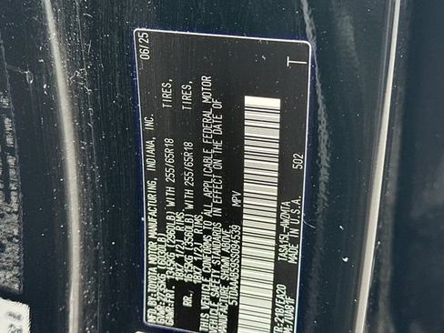 Certified 2025 Toyota Grand Highlander AWD image 36