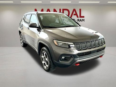 Used 2022 Jeep Compass Trailhawk w/ Trailhawk Elite Group AWD/4WD image 3
