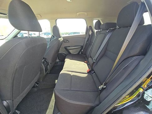 Used 2023 Nissan Rogue S FWD image 13
