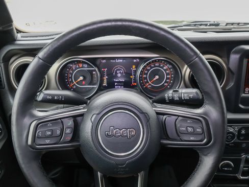 Used 2019 Jeep Wrangler Unlimited Sport S AWD/4WD image 22