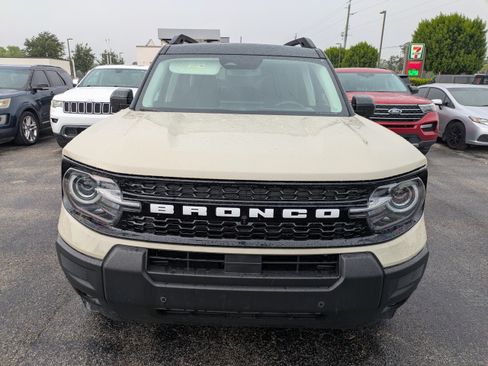 Used 2025 Ford Bronco Sport Outer Banks w/ Outer Banks Tech Package+ AWD/4WD image 9