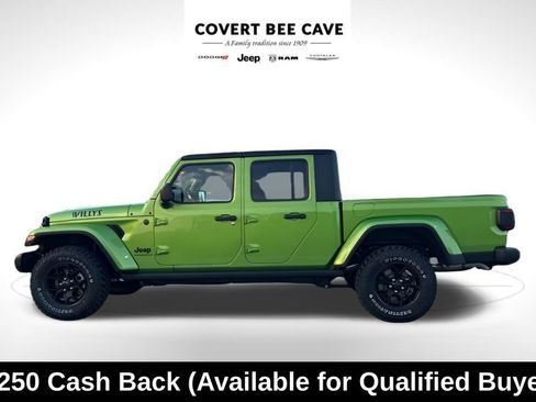 New 2025 Jeep Gladiator Willys image 5