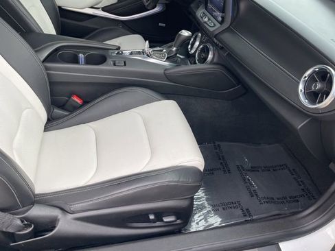 Used 2021 Chevrolet Camaro LT w/ RS Package image 34