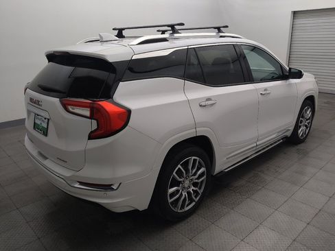 Used 2022 GMC Terrain Denali w/ Denali Premium Package AWD/4WD image 9