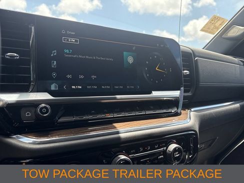 Used 2023 Chevrolet Silverado 1500 LT AWD/4WD image 12