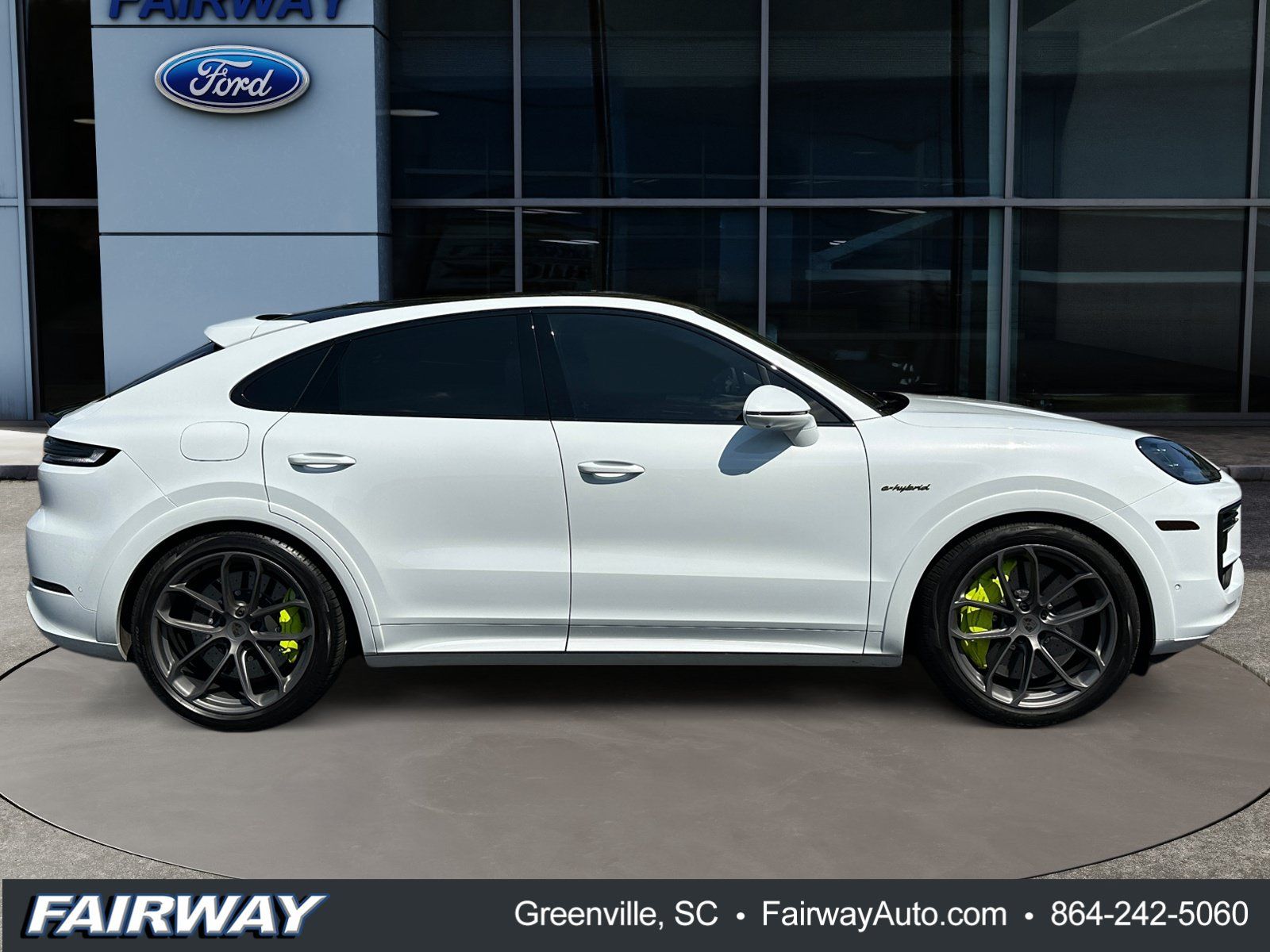 Used 2025 Porsche Cayenne Turbo AWD/4WD image 9