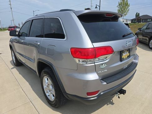 Used 2016 Jeep Grand Cherokee Laredo w/ Quick Order Package 23E AWD/4WD image 3