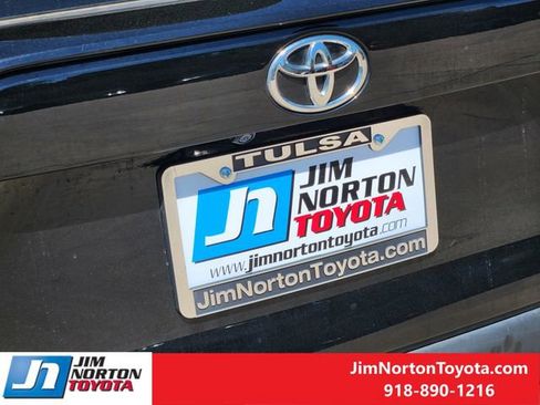 Used 2025 Toyota RAV4 LE AWD/4WD image 11