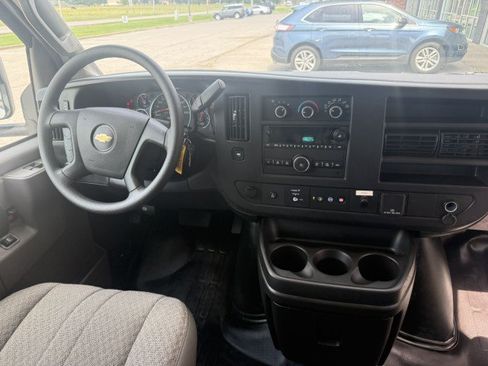Used 2025 Chevrolet Express 3500 w/ Power Convenience Package RWD image 8