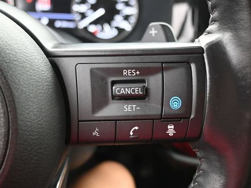 Used 2025 Nissan Pathfinder SV AWD/4WD image 21