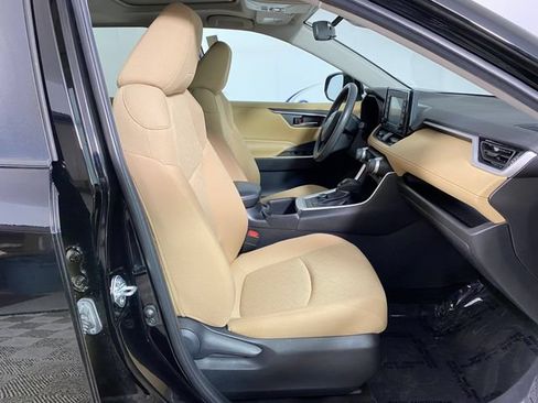 Used 2022 Toyota RAV4 XLE w/ Convenience Package AWD/4WD image 8
