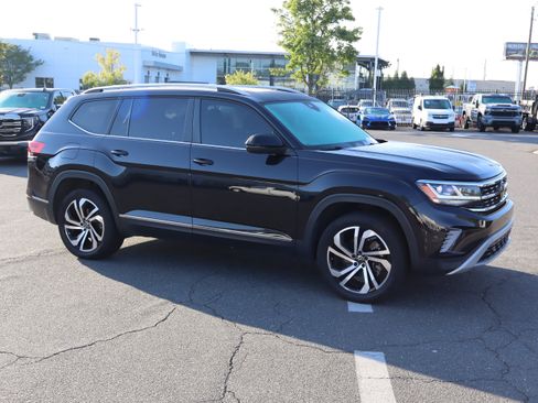 Used 2023 Volkswagen Atlas SEL AWD/4WD image 13