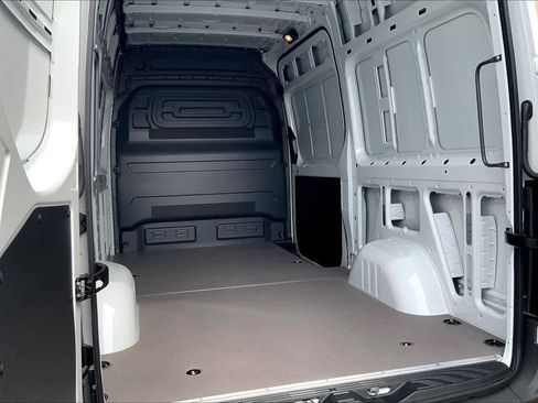New 2026 Mercedes-Benz Sprinter 2500 image 15