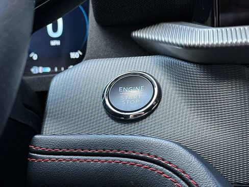 Certified 2025 Ford Explorer ST-Line w/ ST-Line Street Pack AWD/4WD image 23