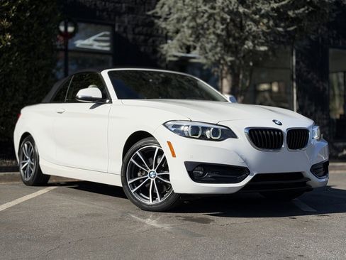 Used 2019 BMW 230i Convertible w/ Convenience Package image 8