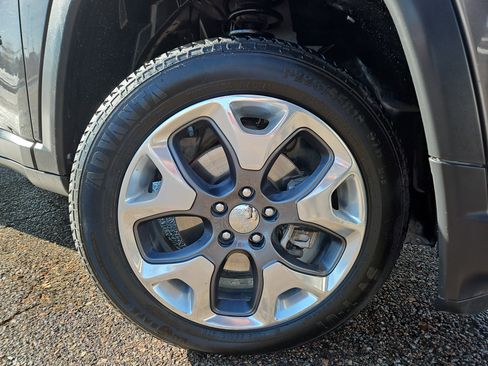 Used 2021 Jeep Compass Limited image 23