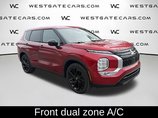 Used 2023 Mitsubishi Outlander SE Black Edition FWD image 4