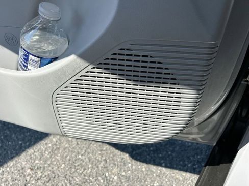 New 2026 Hyundai Kona SE image 23