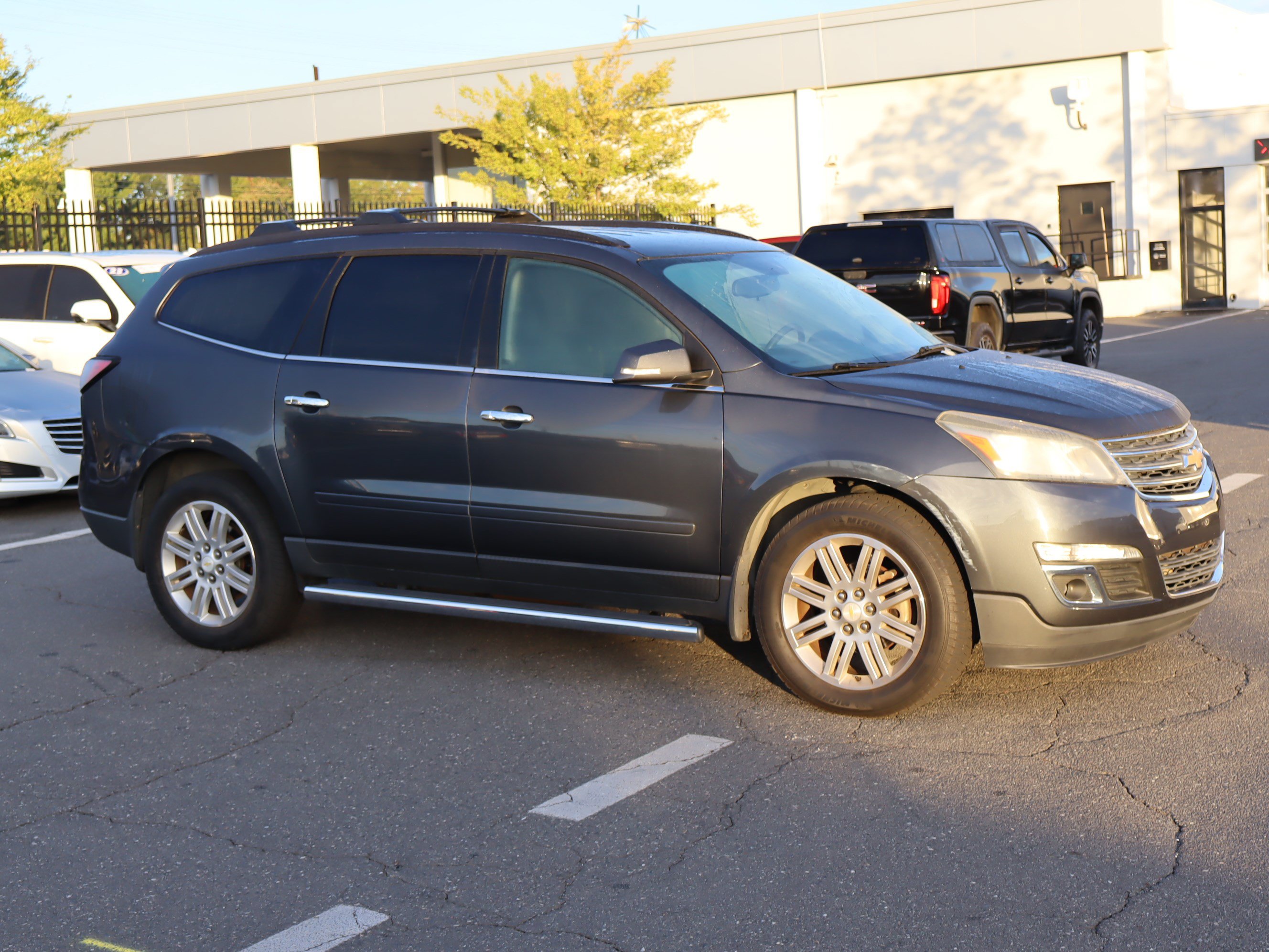 Used 2014 Chevrolet Traverse LT w/ All-Star Edition FWD image 2