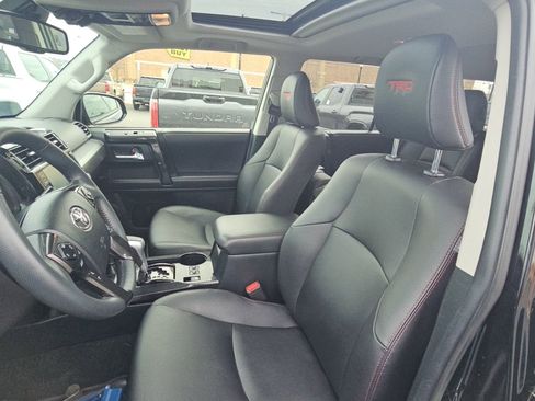 Used 2022 Toyota 4Runner TRD Off-Road Premium AWD/4WD image 26