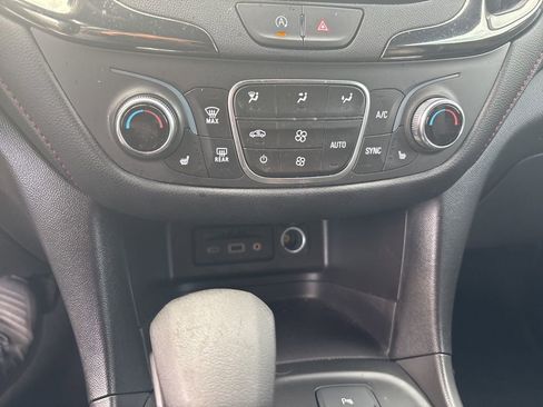 Used 2023 Chevrolet Equinox RS w/ RS Leather Package AWD/4WD image 15