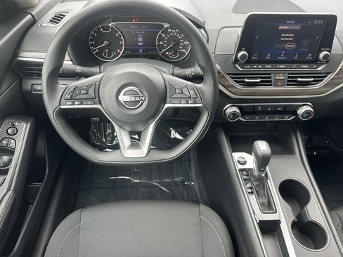 New 2026 Nissan Altima 2.5 SV FWD image 14