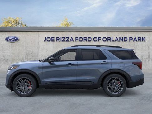New 2026 Ford Explorer ST-Line w/ ST-Line Street Pack AWD/4WD image 3