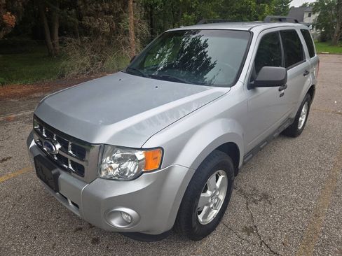 Used 2012 Ford Escape XLT FWD image 3