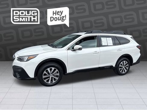 Used 2022 Subaru Outback Premium AWD/4WD image 1