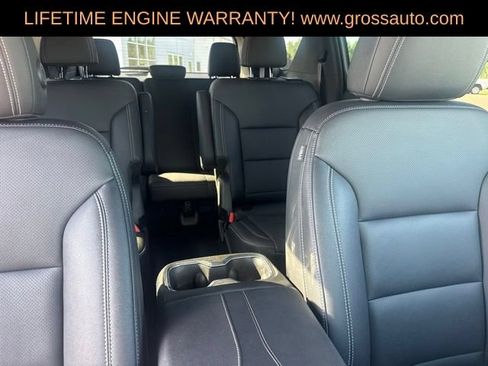 Used 2025 Chevrolet Traverse LT AWD/4WD image 49