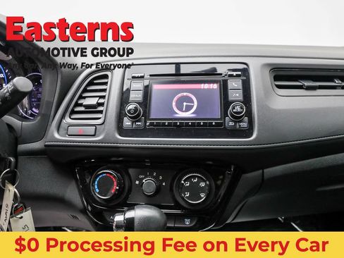 Used 2018 Honda HR-V LX image 12