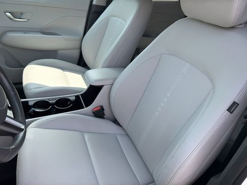 Used 2024 Hyundai Kona Limited AWD/4WD image 18
